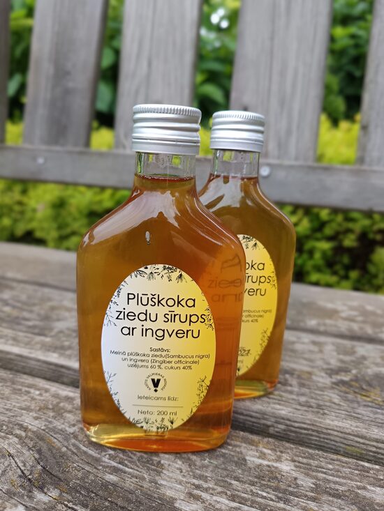 Plūškoka ziedu sīrups ar ingveru